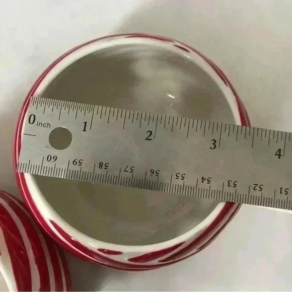 Set of 2 Starbucks  2013 candy cane stripe 12 oz mugs - Picture 10 of 11